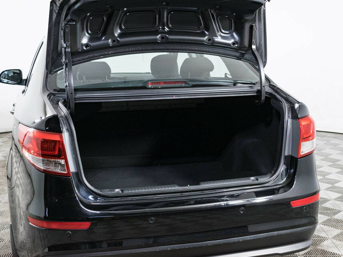 Kia Rio с пробегом — 2016 год. Фото: #6