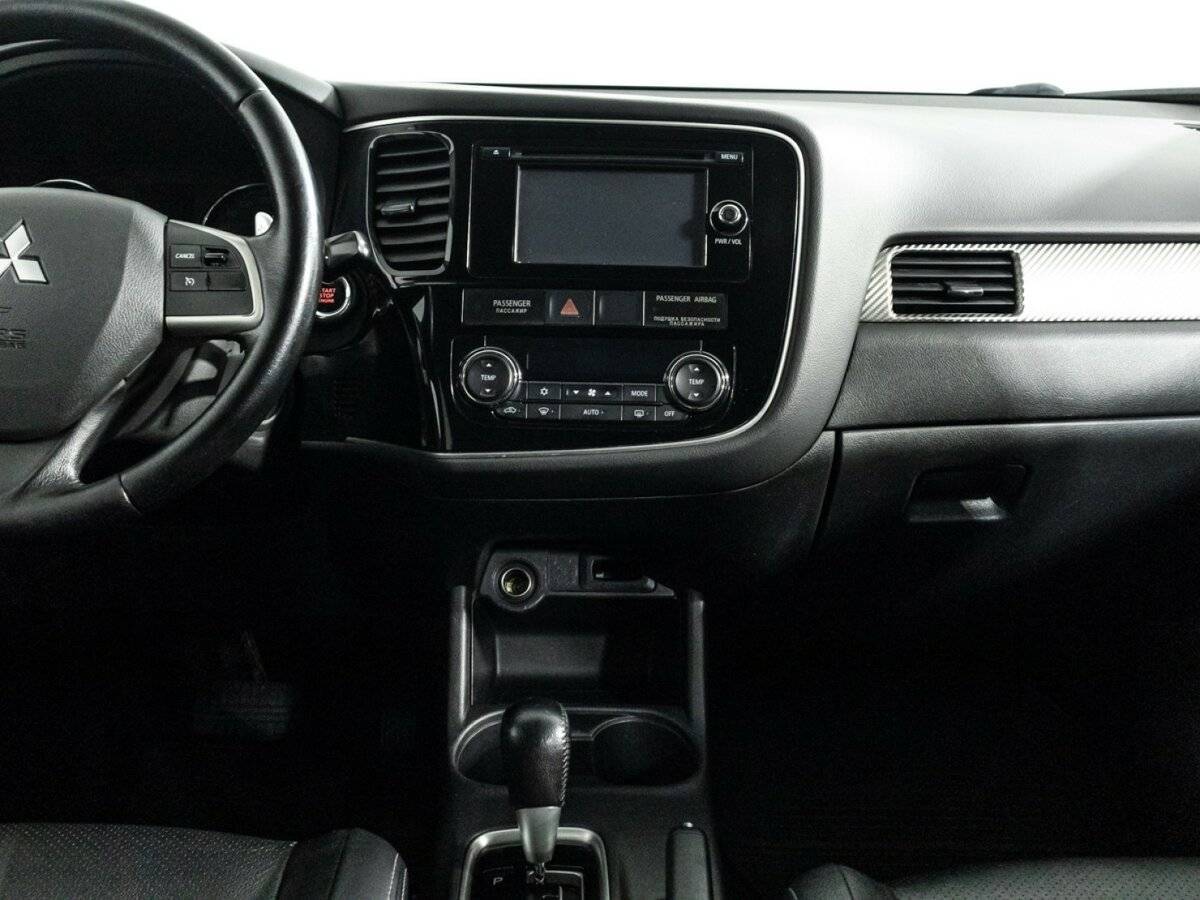 Mitsubishi Outlander с пробегом — 2013 год. Фото: #13