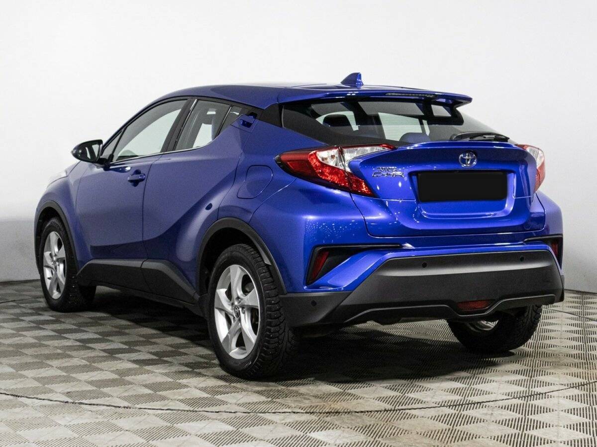 Toyota C-HR с пробегом — 2019 год. Фото: #6