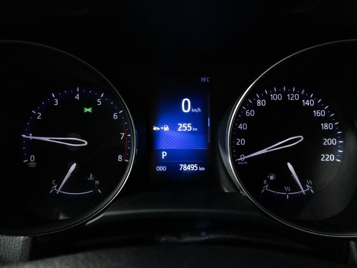 Toyota C-HR с пробегом — 2019 год. Фото: #11