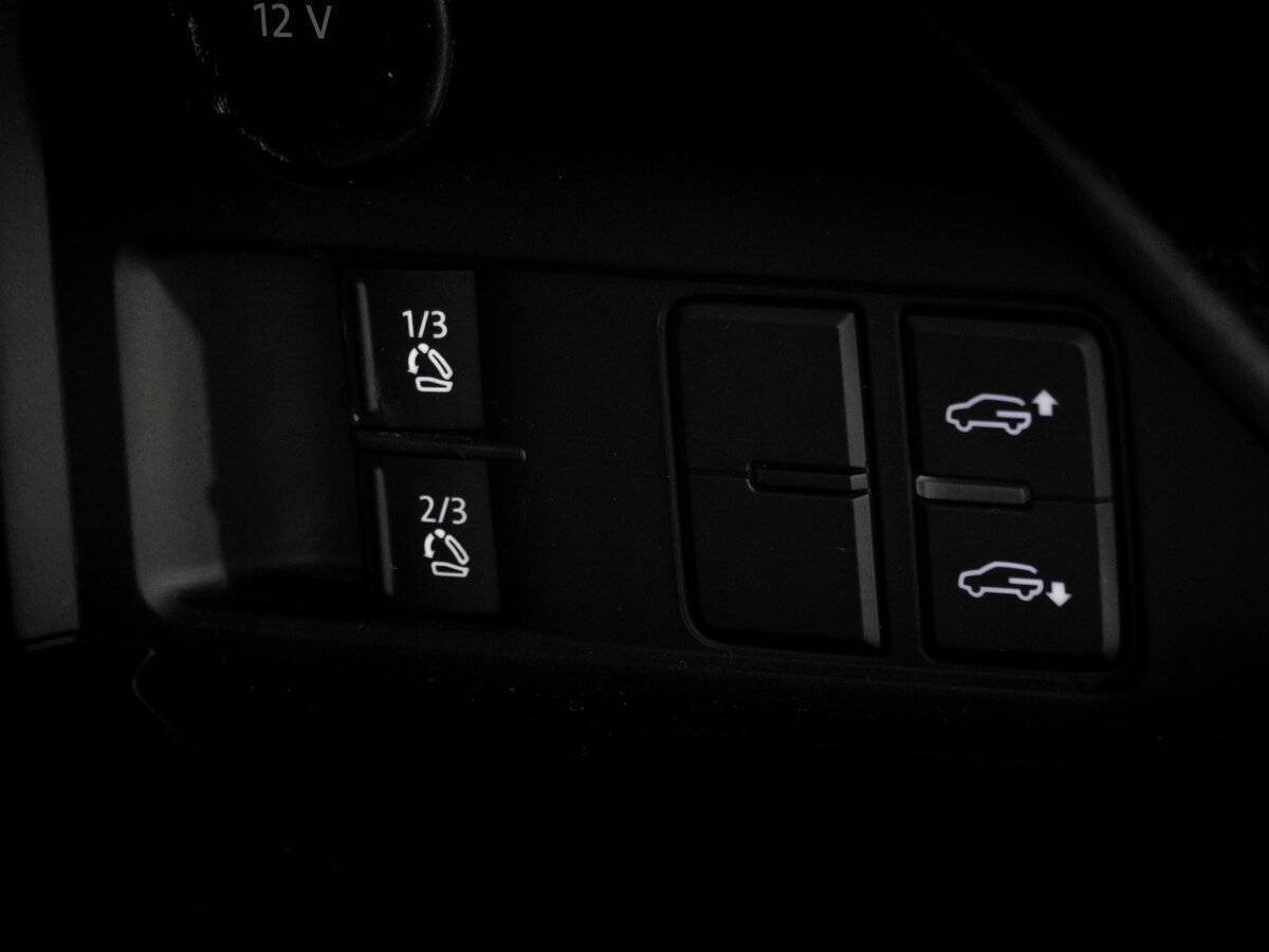 Volkswagen Touareg с пробегом — 2015 год. Фото: #22