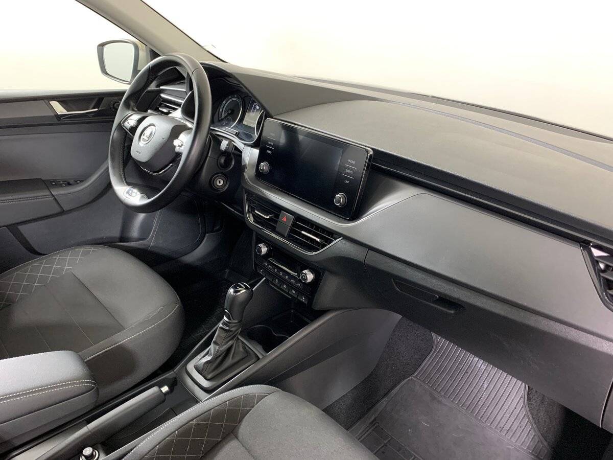 Skoda Rapid с пробегом — 2020 год. Фото: #12