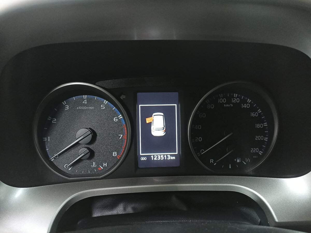 Toyota RAV4 с пробегом — 2019 год. Фото: #12