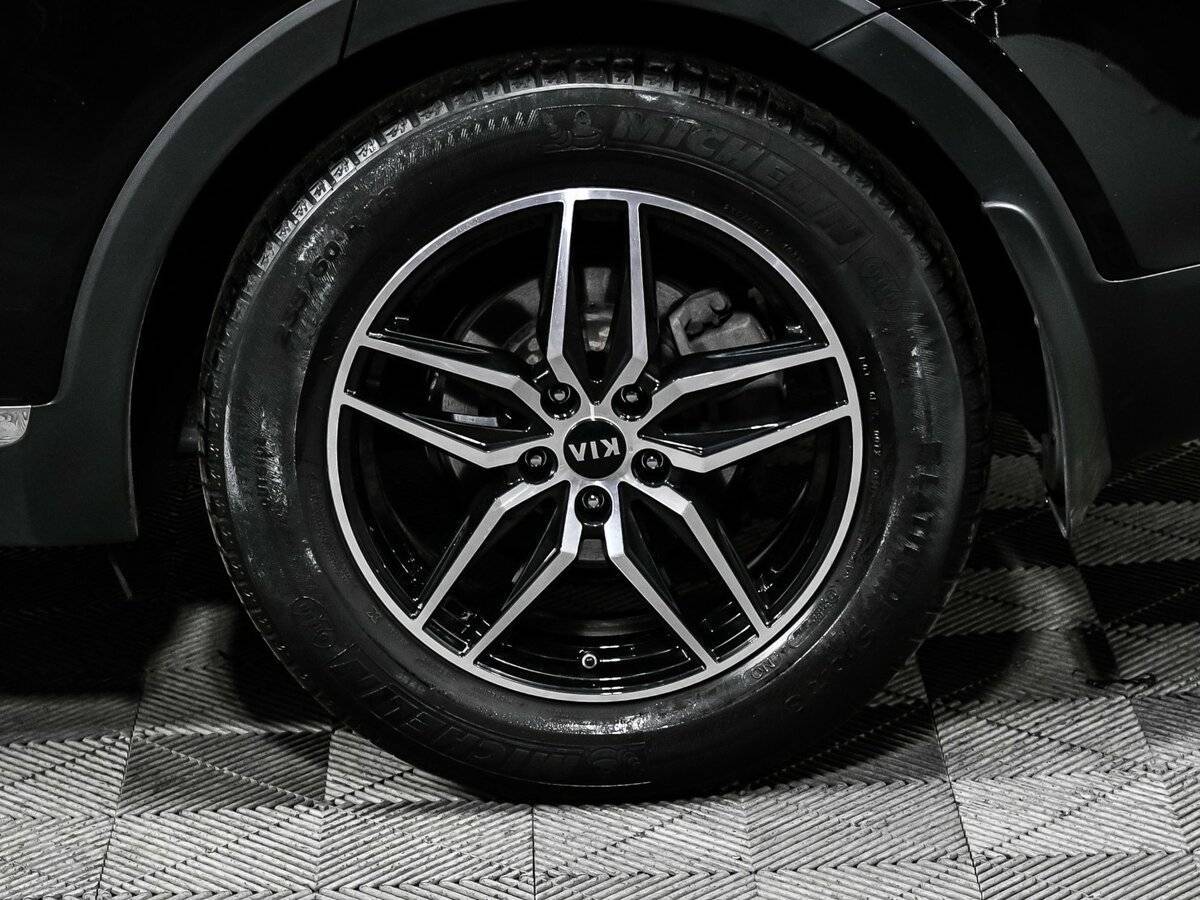 Kia Sorento с пробегом — 2017 год. Фото: #13