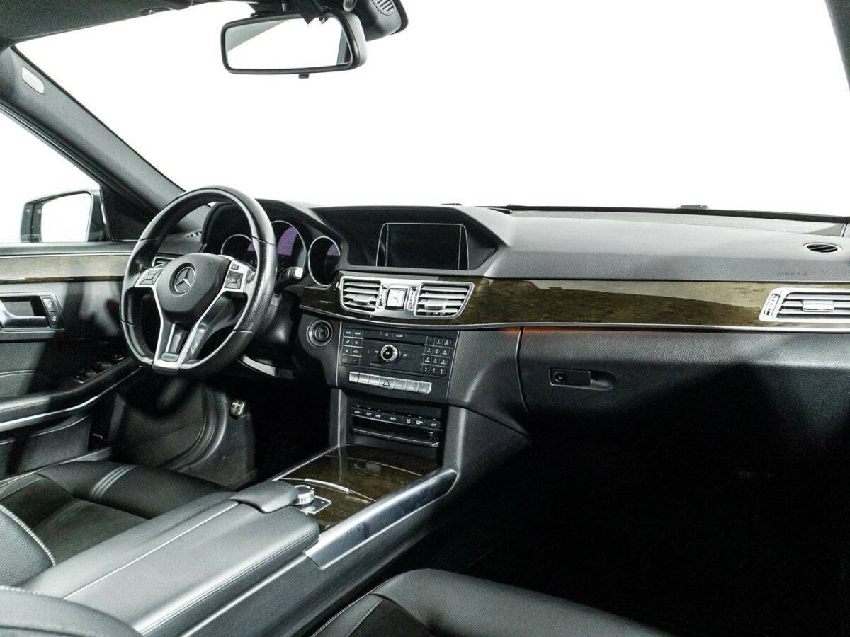 Mercedes-Benz E-Класс с пробегом — 2015 год. Фото: #9
