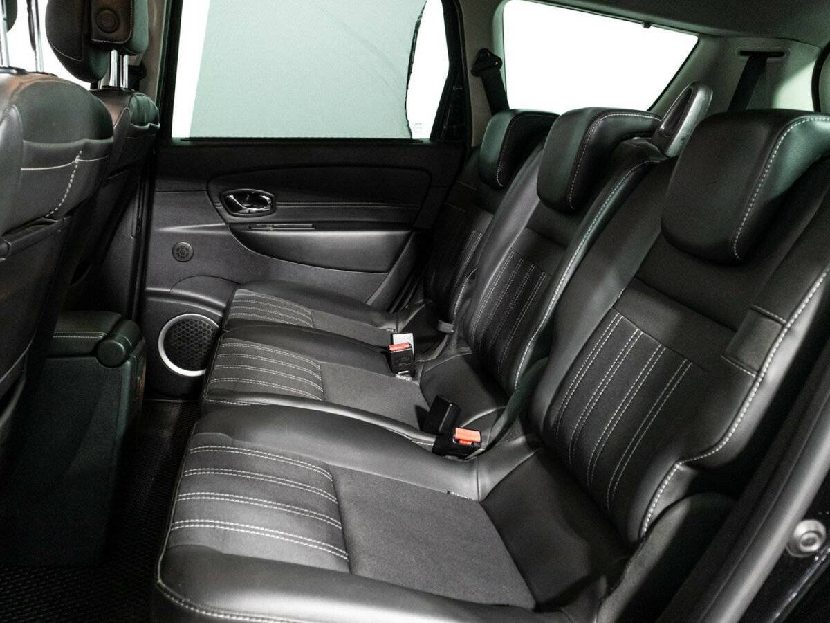 Renault Scenic с пробегом — 2012 год. Фото: #9