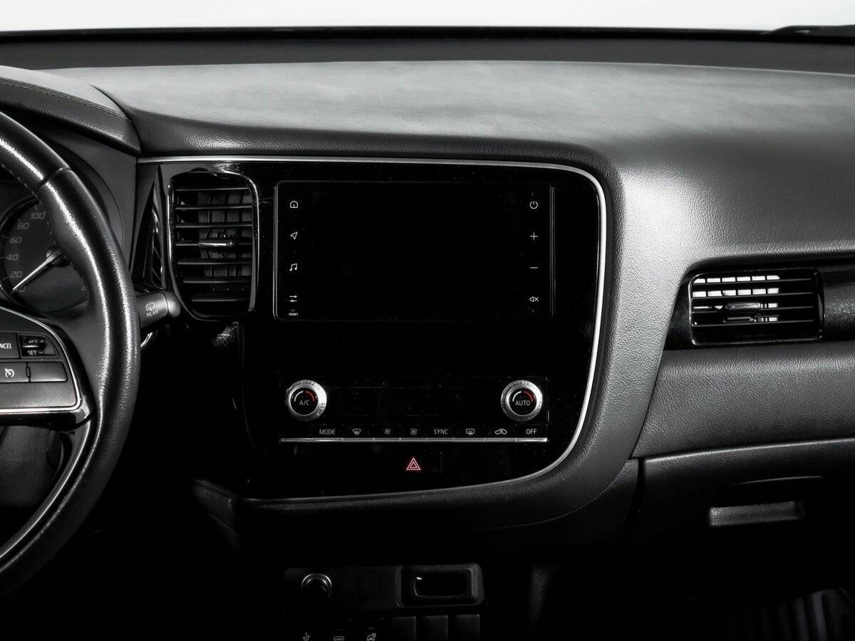 Mitsubishi Outlander с пробегом — 2021 год. Фото: #12