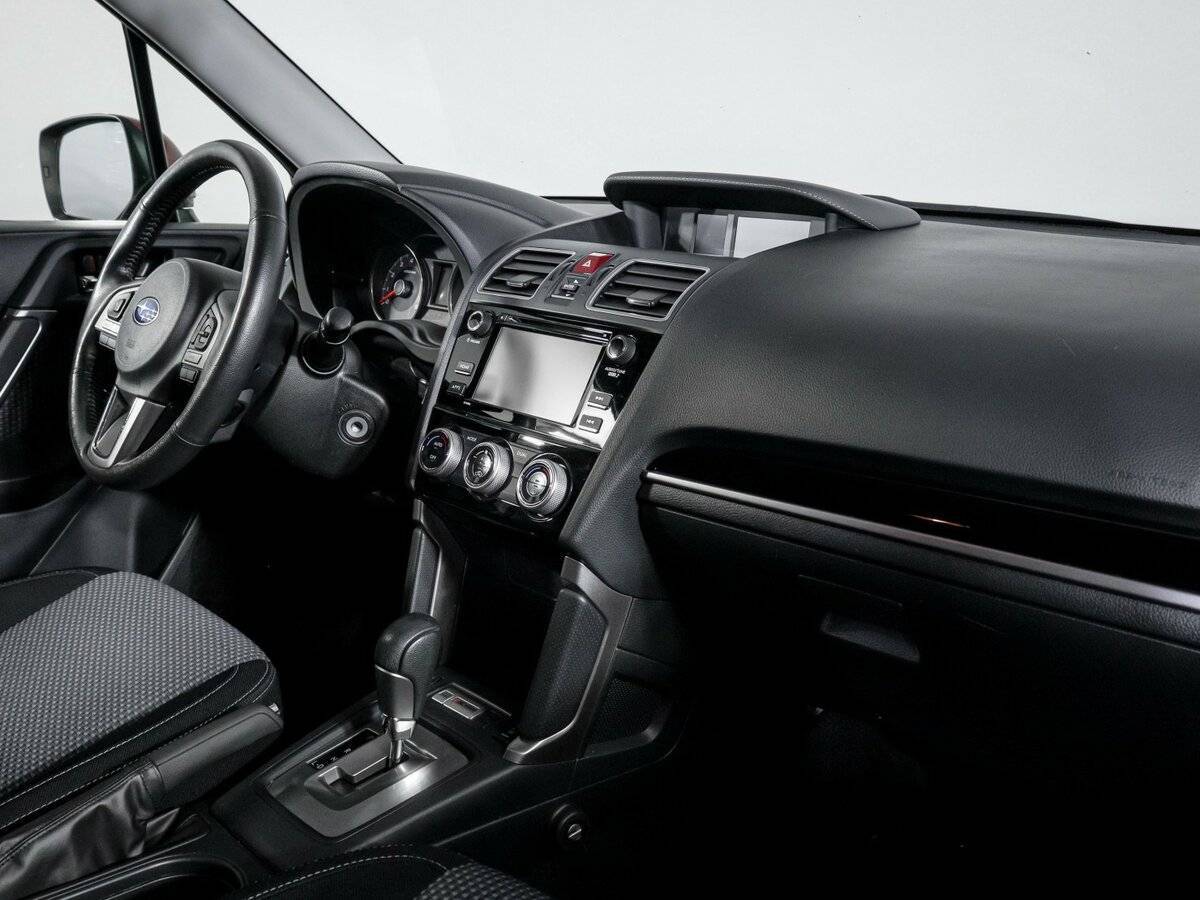 Subaru Forester с пробегом — 2016 год. Фото: #8