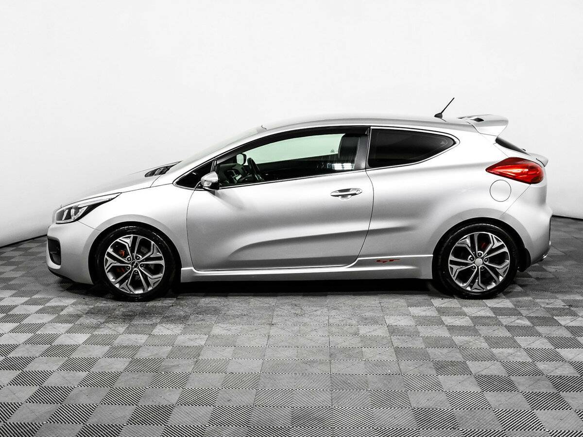 Kia Ceed GT с пробегом — 2015 год. Фото: #7