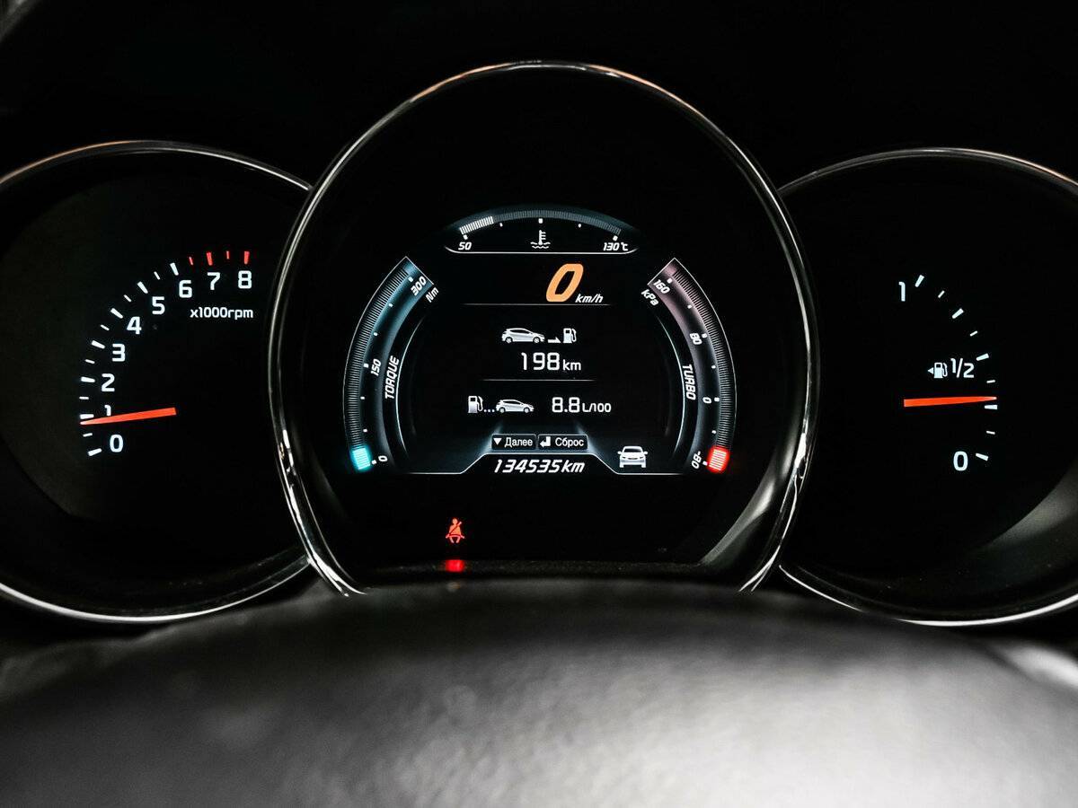 Kia Ceed GT с пробегом — 2015 год. Фото: #9