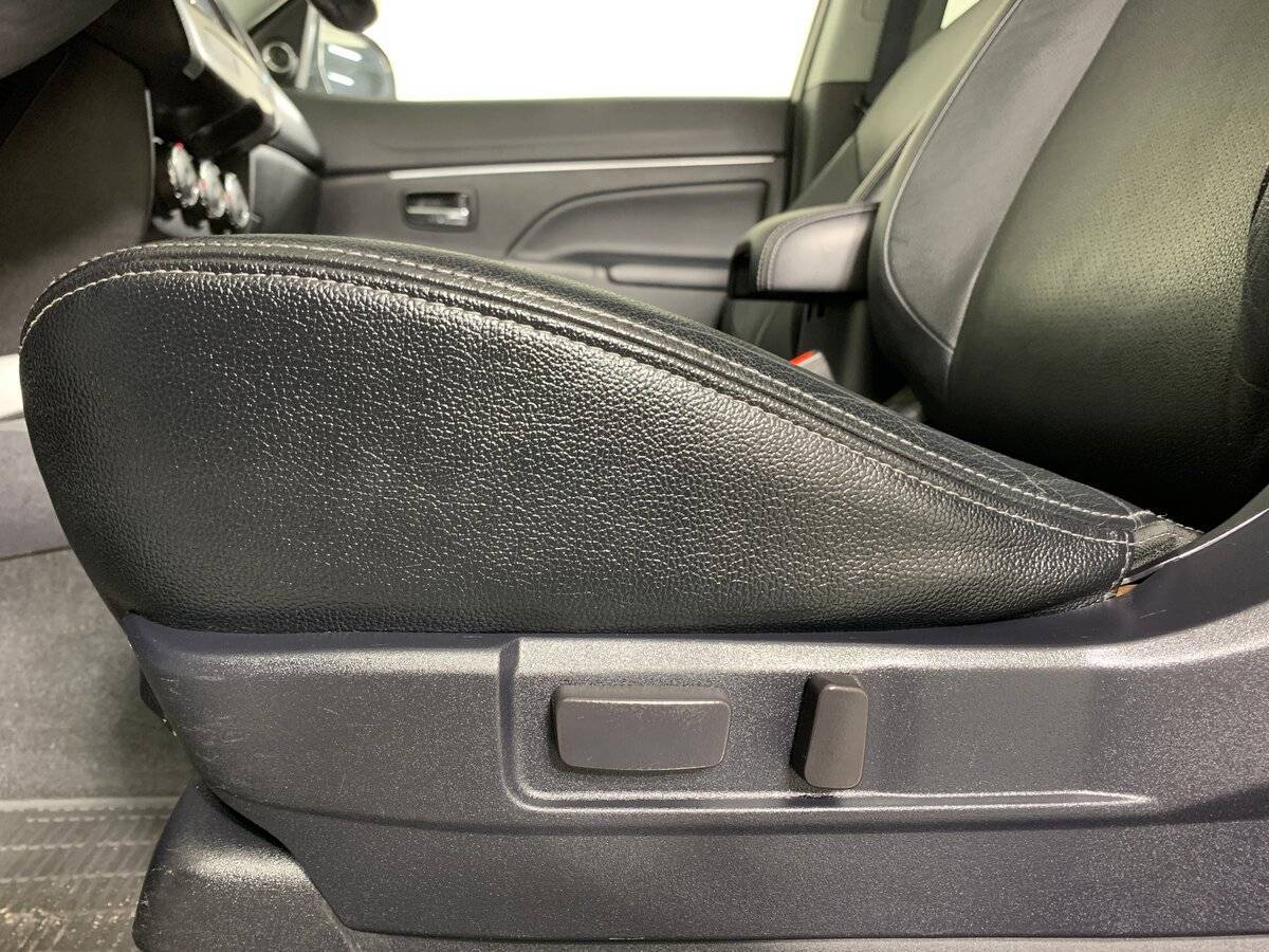 Mitsubishi ASX с пробегом — 2012 год. Фото: #15