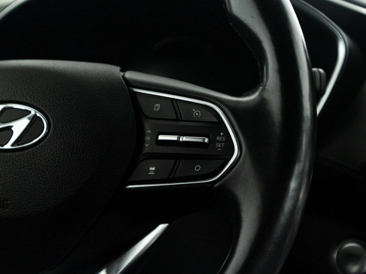 Hyundai Santa Fe с пробегом — 2019 год. Фото: #24