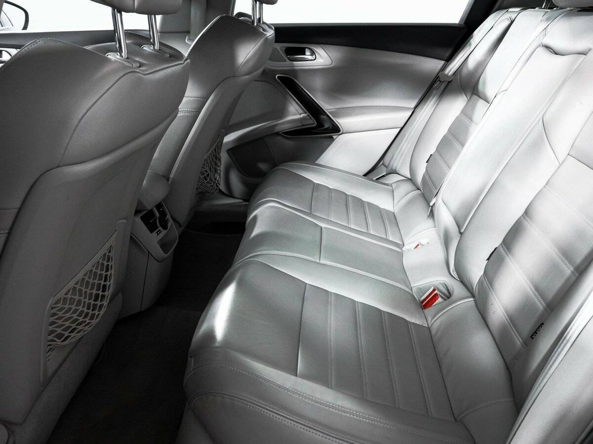 Peugeot 508 с пробегом — 2012 год. Фото: #9