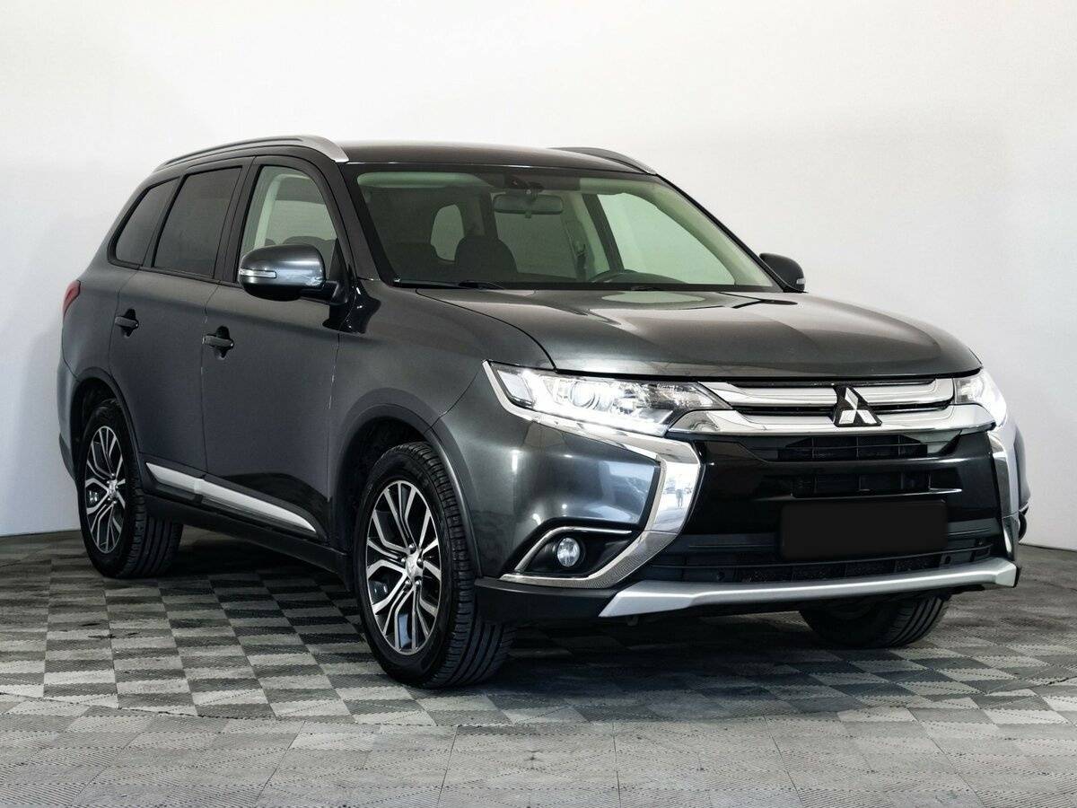 Mitsubishi Outlander с пробегом — 2018 год. Фото: #2