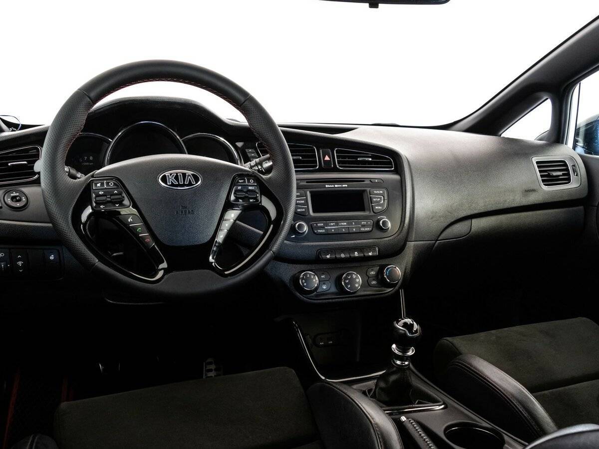 Kia Ceed GT с пробегом — 2014 год. Фото: #11