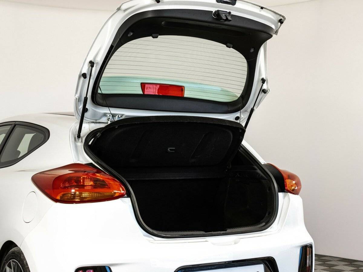 Kia Ceed GT с пробегом — 2014 год. Фото: #22