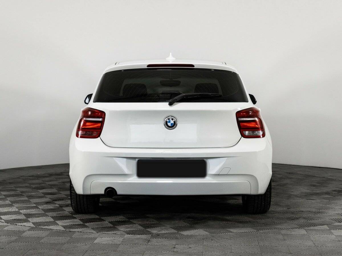 BMW 1 серии с пробегом — 2012 год. Фото: #4