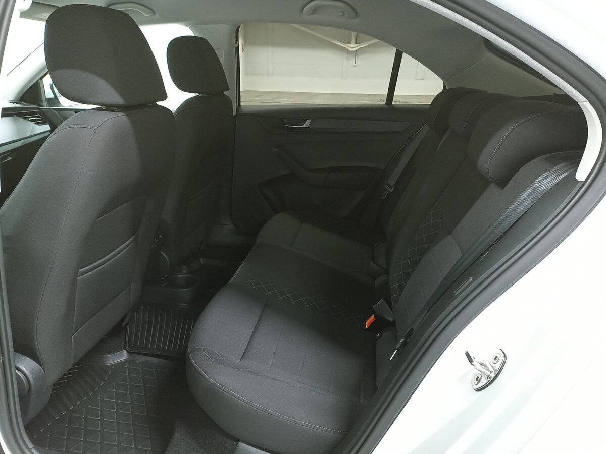 Skoda Rapid с пробегом — 2022 год. Фото: #11