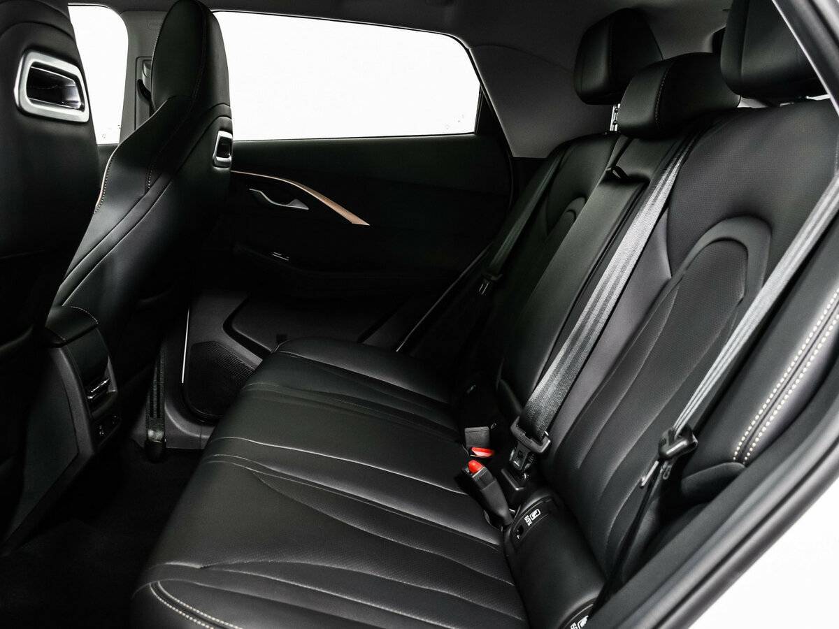 OMODA C5 с пробегом — 2023 год. Фото: #11