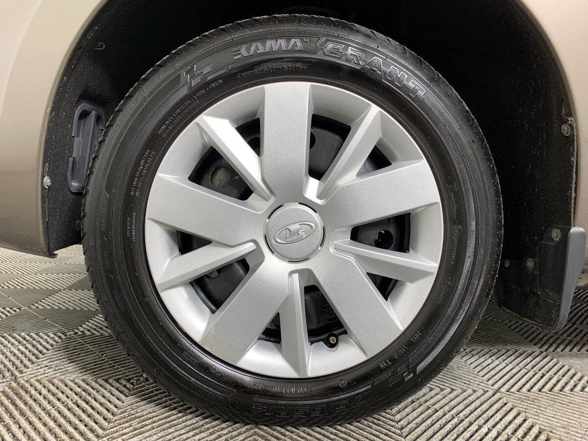 Lada (ВАЗ) Granta с пробегом — 2024 год. Фото: #8