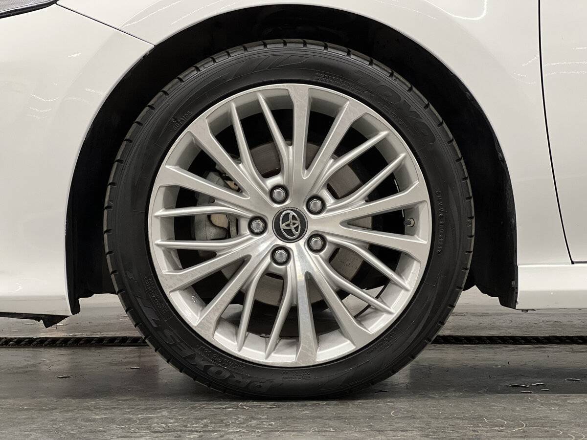 Toyota Camry с пробегом — 2018 год. Фото: #17