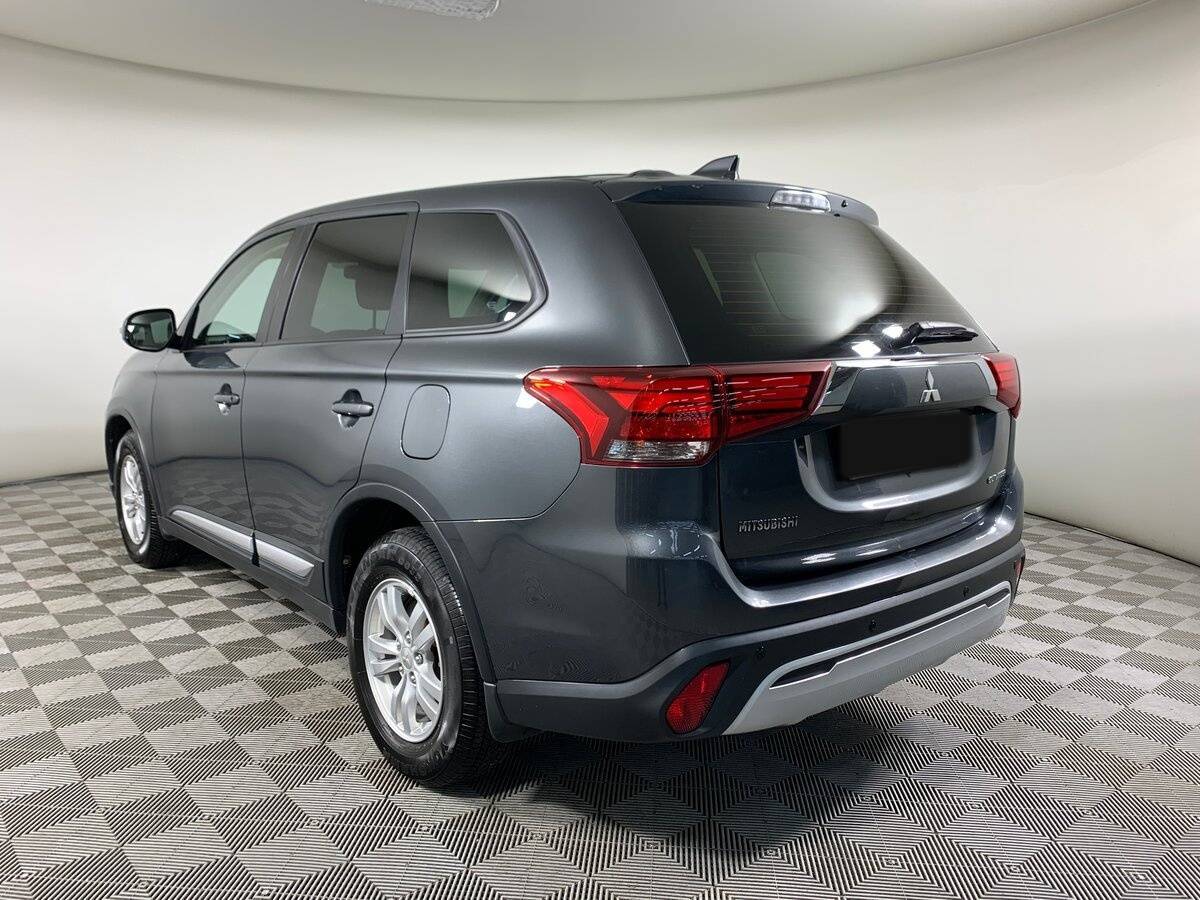 Mitsubishi Outlander с пробегом — 2019 год. Фото: #6