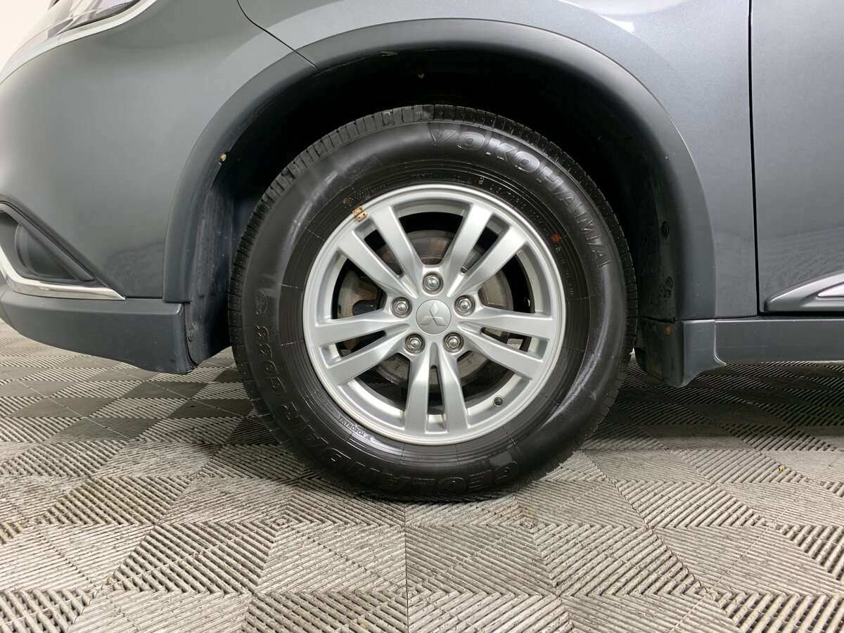 Mitsubishi Outlander с пробегом — 2019 год. Фото: #8