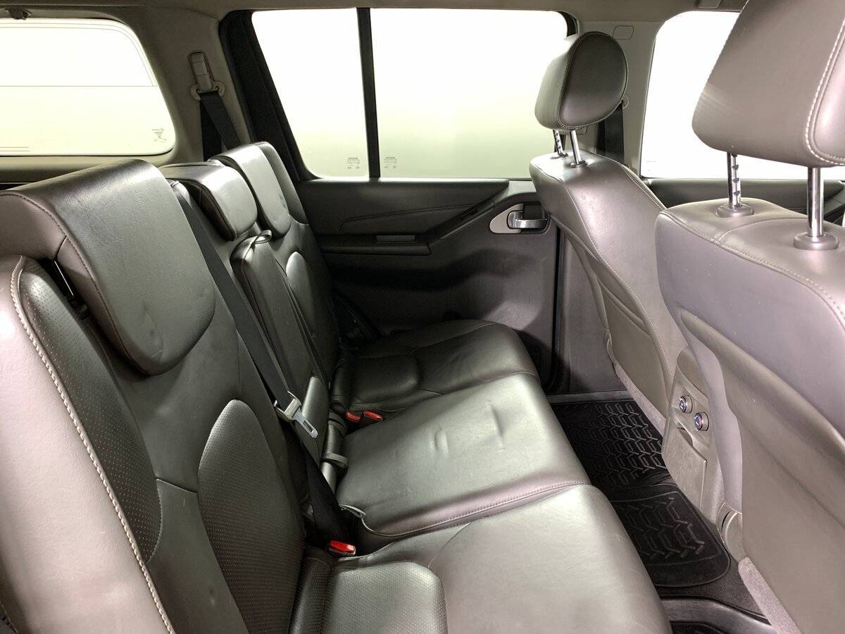 Nissan Pathfinder с пробегом — 2012 год. Фото: #16