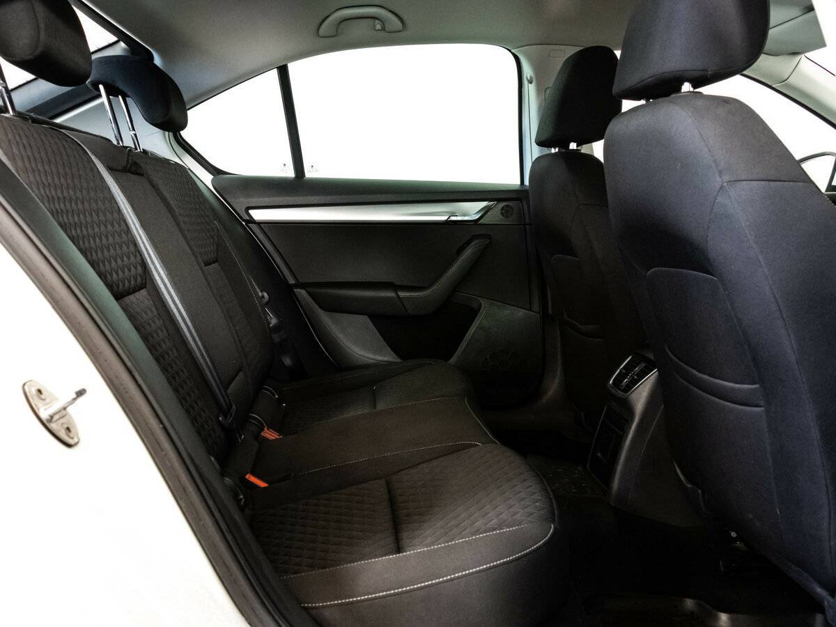 Skoda Octavia с пробегом — 2016 год. Фото: #12