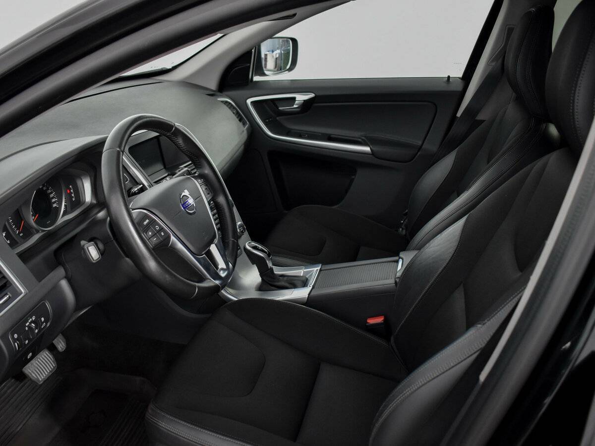 Volvo XC60 с пробегом — 2017 год. Фото: #10