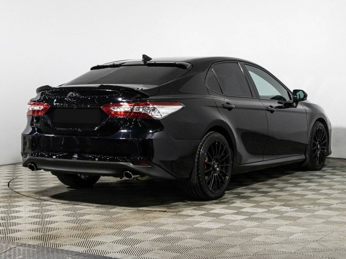 Toyota Camry с пробегом — 2018 год. Фото: #4