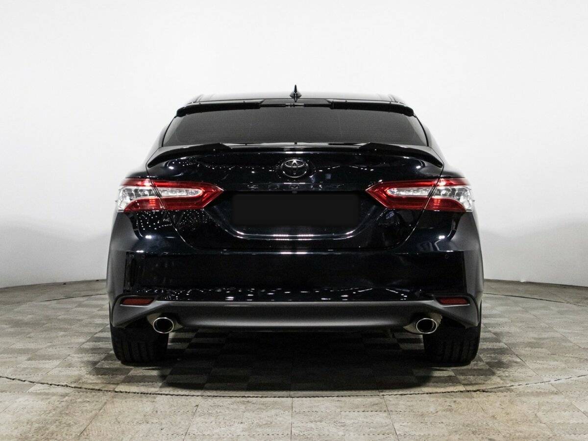 Toyota Camry с пробегом — 2018 год. Фото: #5