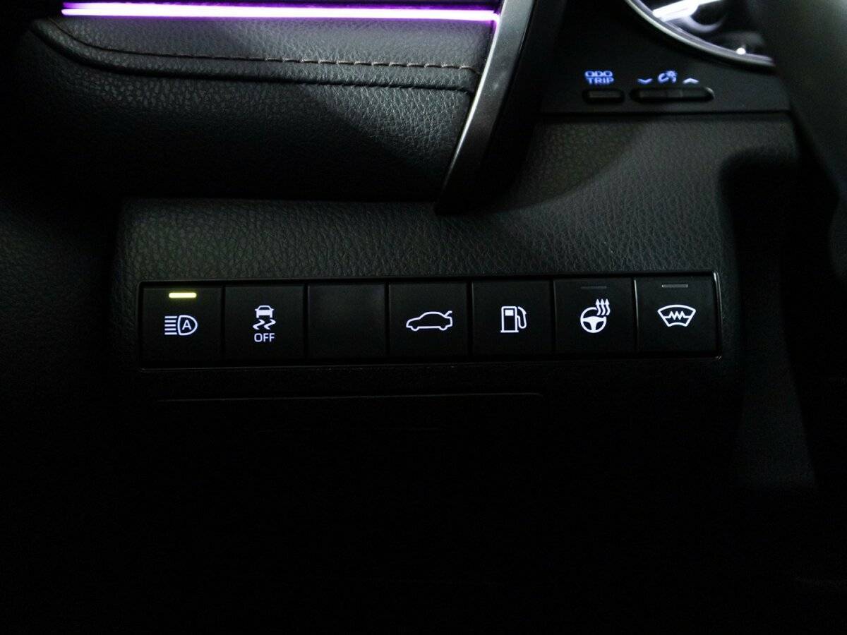 Toyota Camry с пробегом — 2018 год. Фото: #18