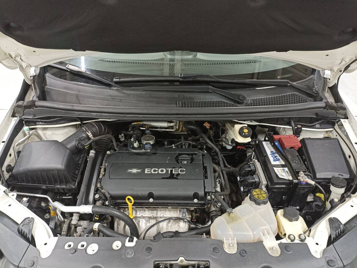 Chevrolet Aveo с пробегом — 2012 год. Фото: #8