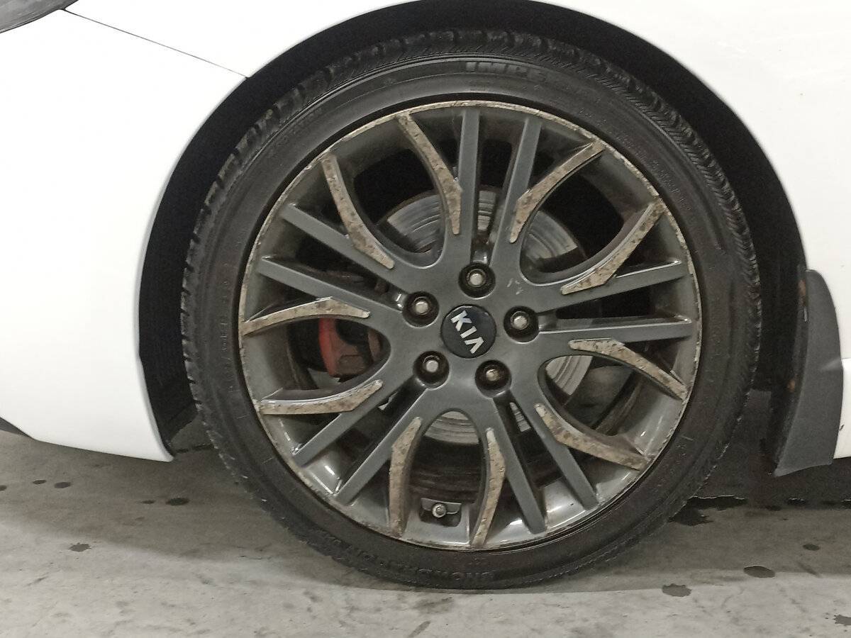 Kia Ceed GT с пробегом — 2014 год. Фото: #17