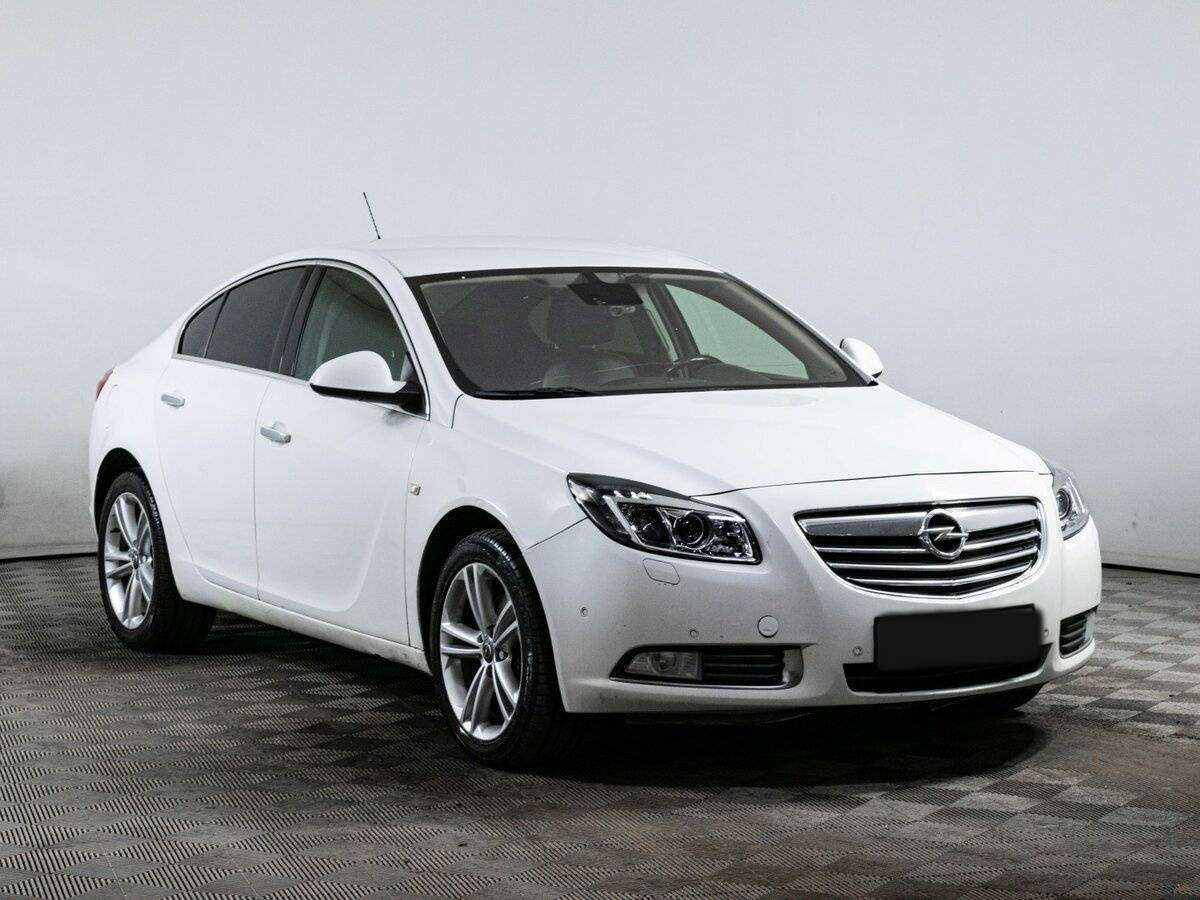 Opel Insignia с пробегом — 2012 год. Фото: #2