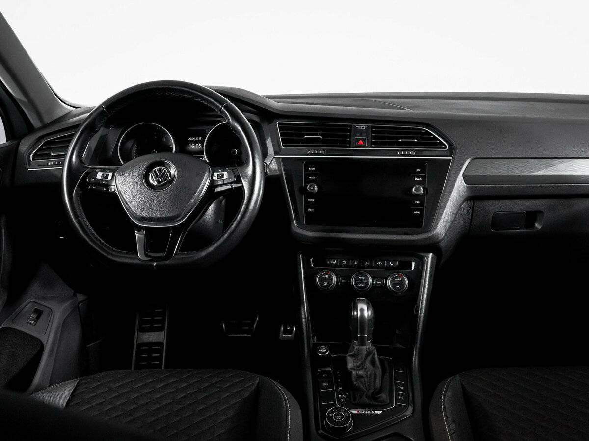 Volkswagen Tiguan с пробегом — 2018 год. Фото: #11