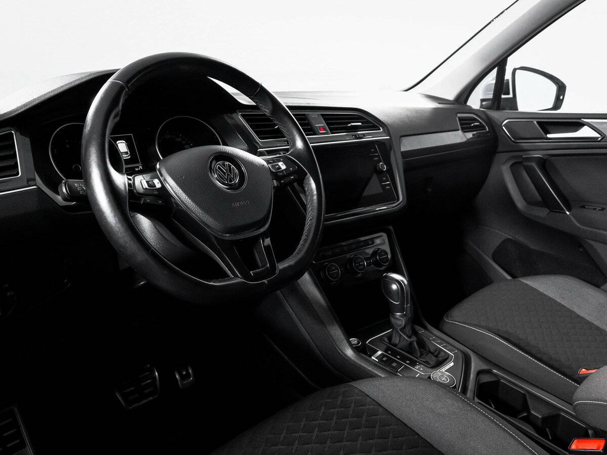 Volkswagen Tiguan с пробегом — 2018 год. Фото: #13