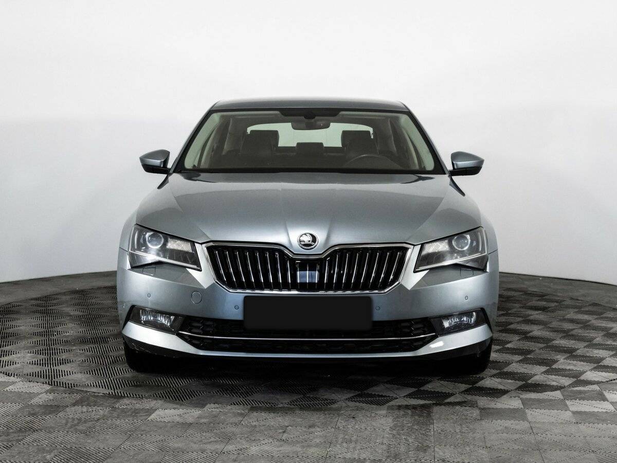 Skoda Superb с пробегом — 2017 год. Фото: #1