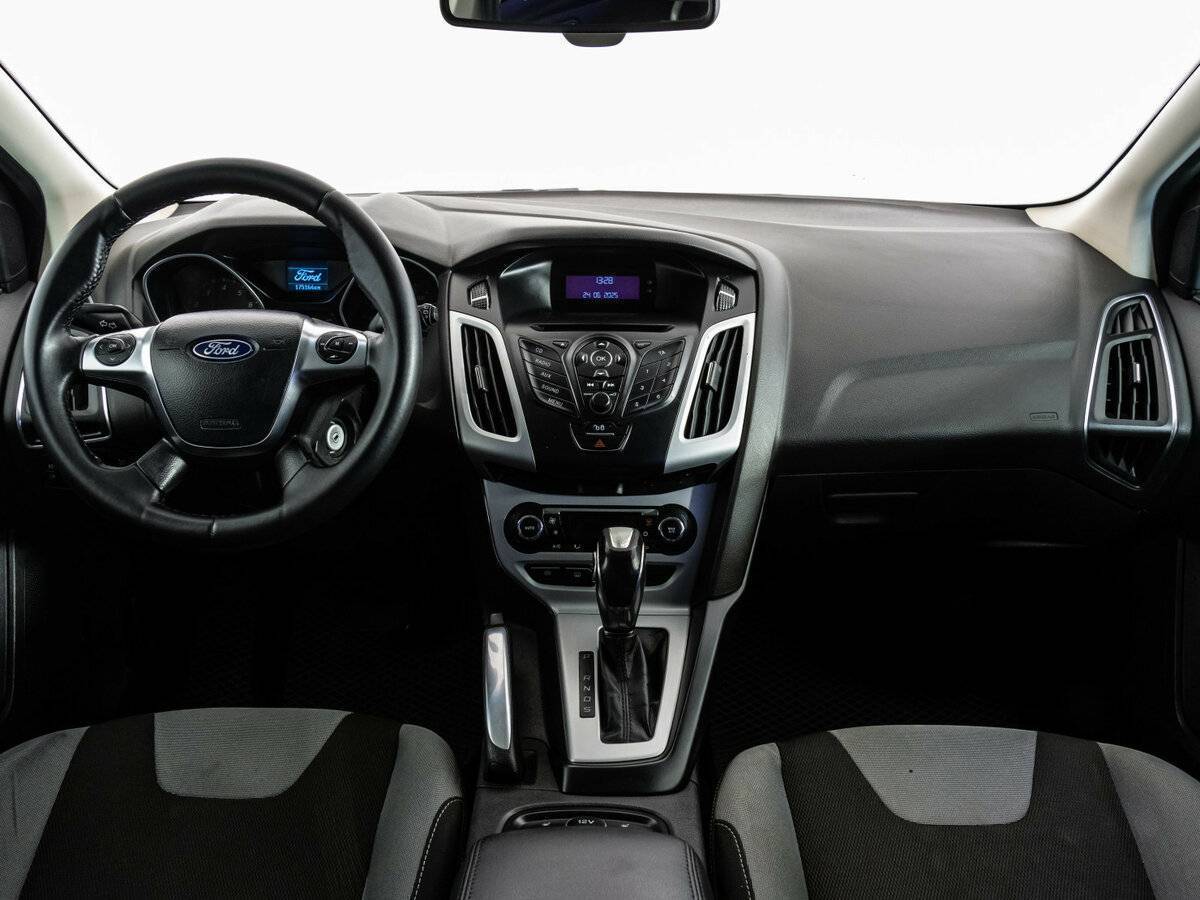 Ford Focus с пробегом — 2012 год. Фото: #7