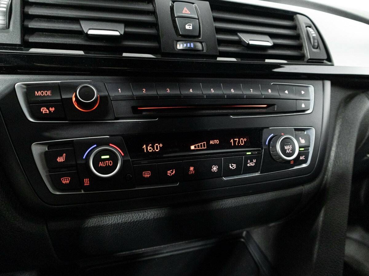 BMW 3 серии с пробегом — 2014 год. Фото: #16