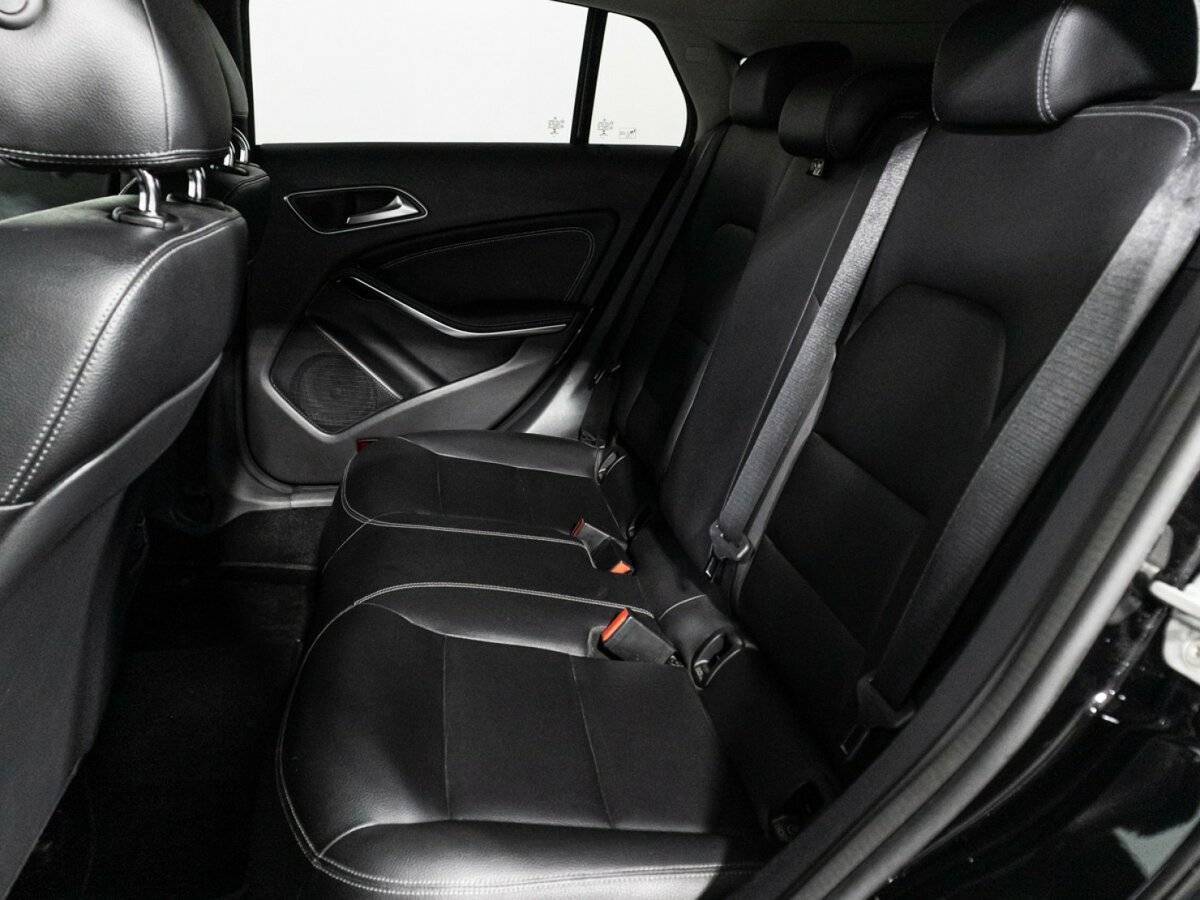 Mercedes-Benz CLA с пробегом — 2015 год. Фото: #9