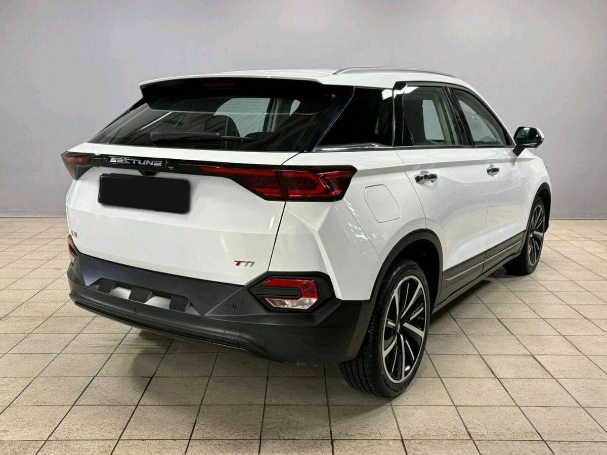 FAW Bestune T77 с пробегом — 2023 год. Фото: #4