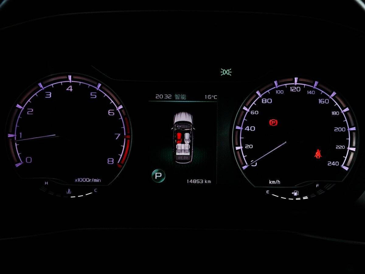 Geely Coolray с пробегом — 2023 год. Фото: #10