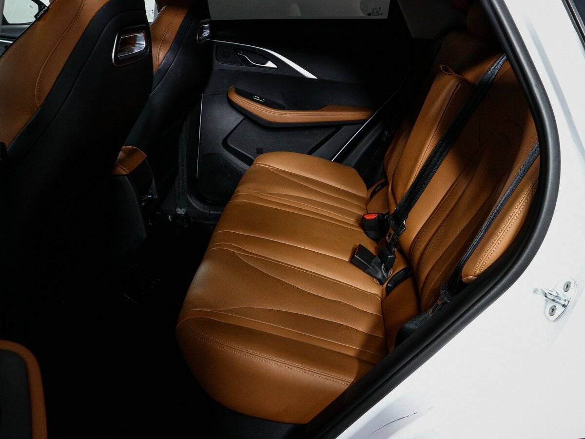 OMODA C5 с пробегом — 2022 год. Фото: #9