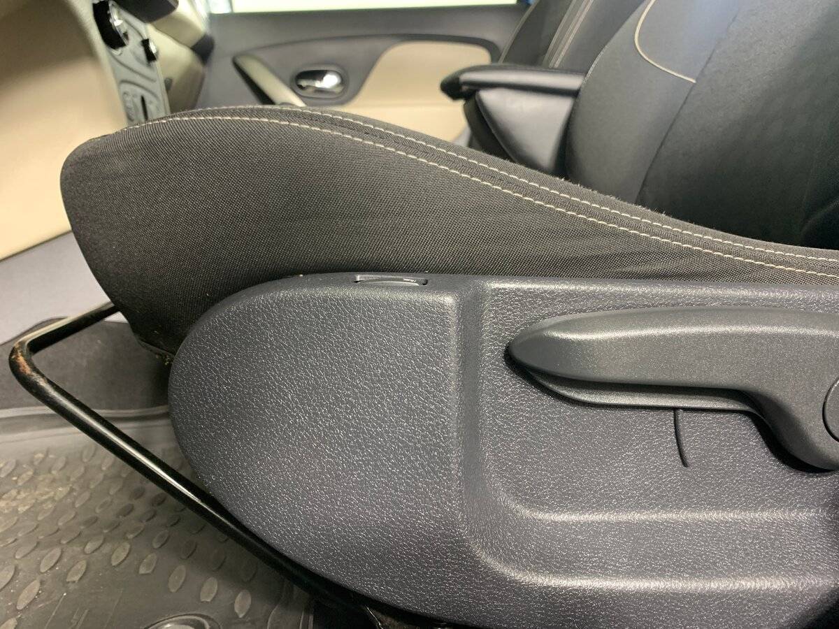 Renault Logan с пробегом — 2015 год. Фото: #15