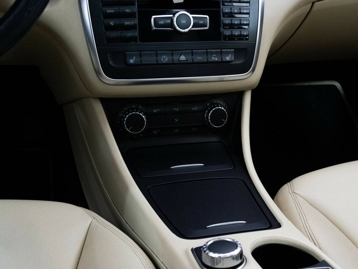 Mercedes-Benz CLA с пробегом — 2013 год. Фото: #11