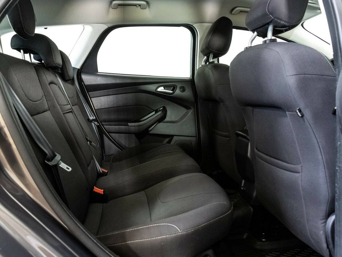 Ford Focus с пробегом — 2012 год. Фото: #17