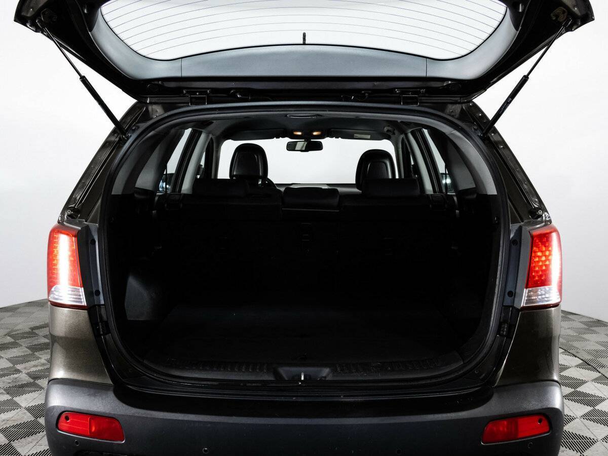 Kia Sorento с пробегом — 2012 год. Фото: #15