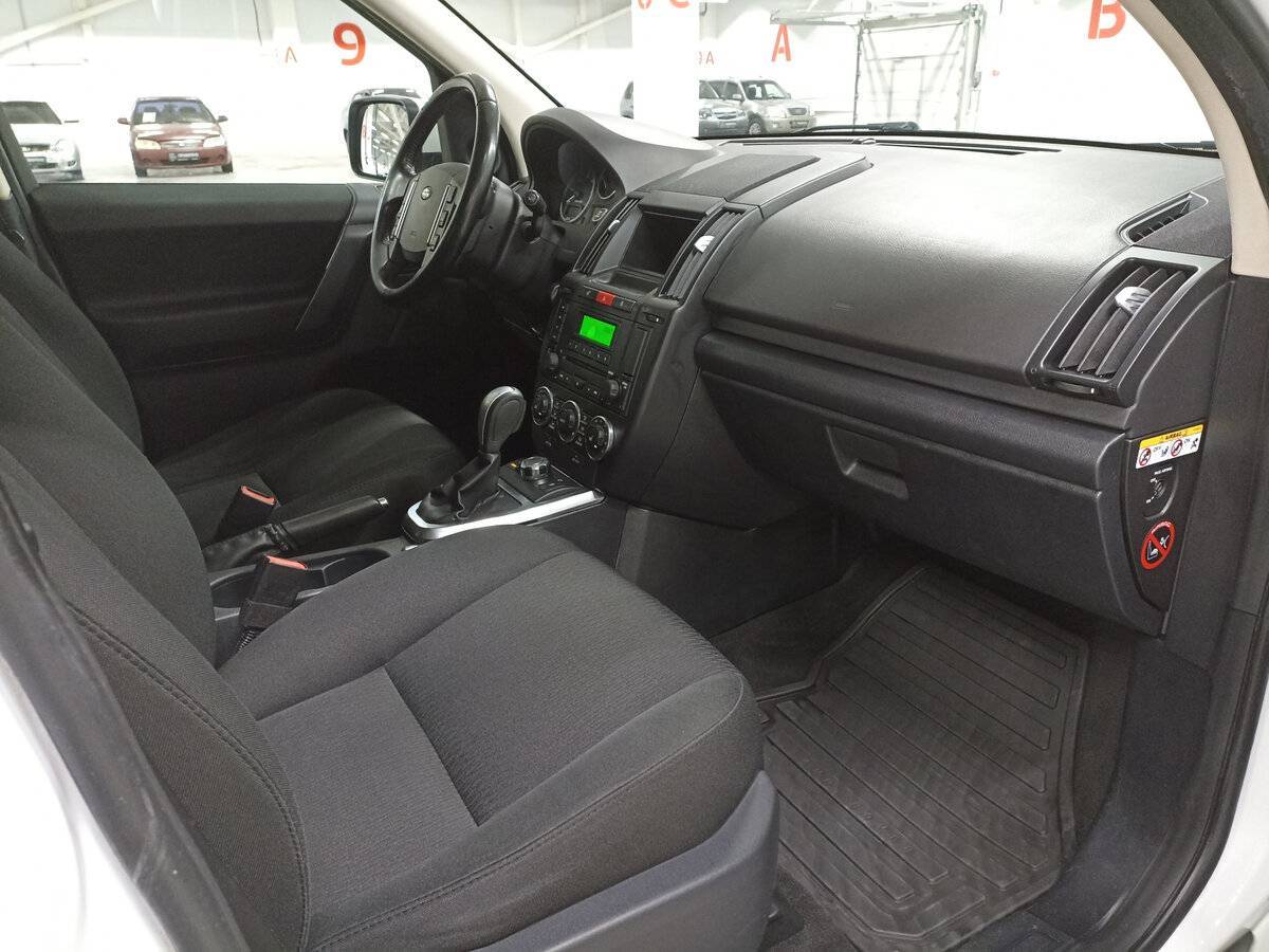 Land Rover Freelander с пробегом — 2012 год. Фото: #10